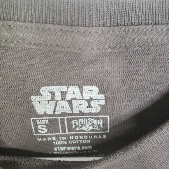 NWT Star Wars Darth Vader Christmas Tee Sz Sm - Picture 5 of 5